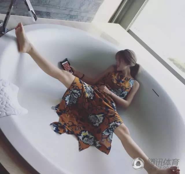 战怡麟娇妻扮美少女战士 比基尼制服太诱惑(组图)