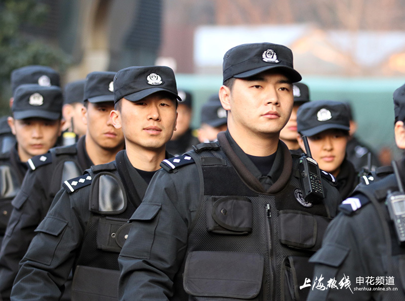 虹口武警安保严阵以待 衬上海德比紧张气氛(组图)