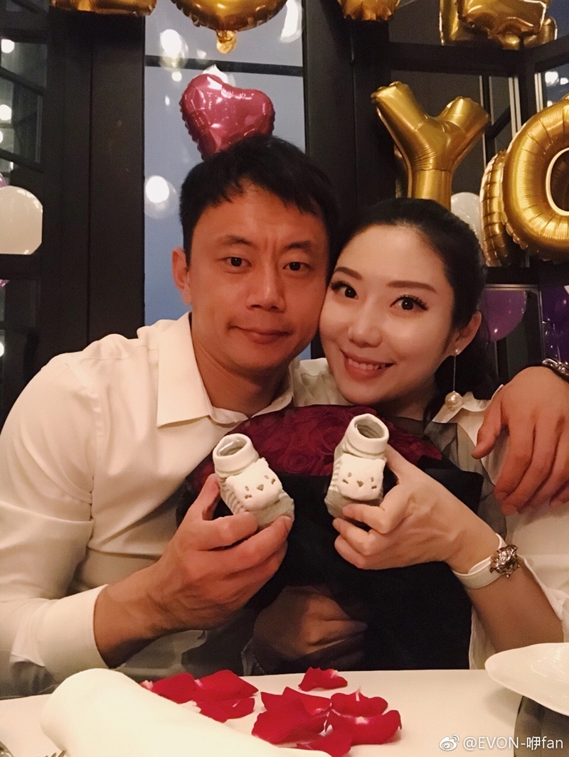 李帅和他的老婆图片图片